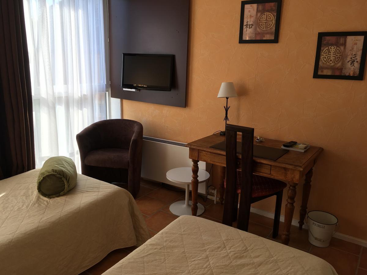 Hotel Morris Le Pont-de-Beauvoisin ภายนอก รูปภาพ