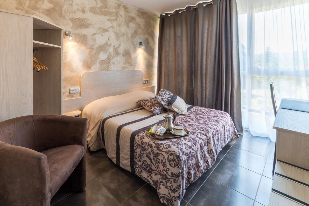Hotel Morris Le Pont-de-Beauvoisin ภายนอก รูปภาพ